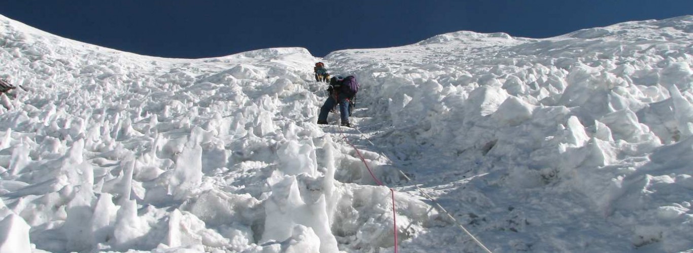 Island Peak Climbing Via Ebc image1 